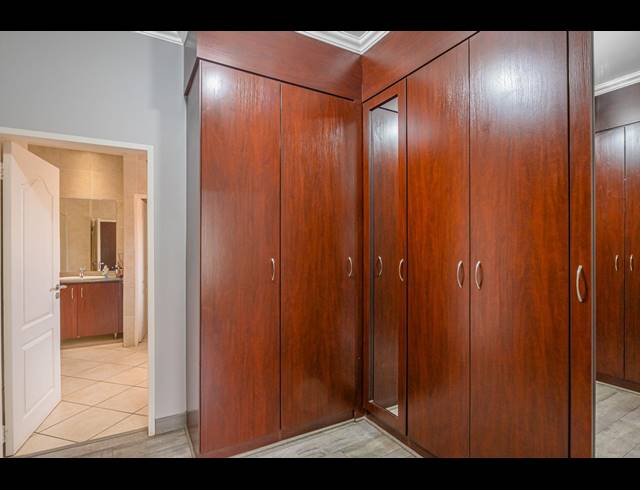 3 BEDROOM CLUSTER FOR SALE IN GLENVISTA